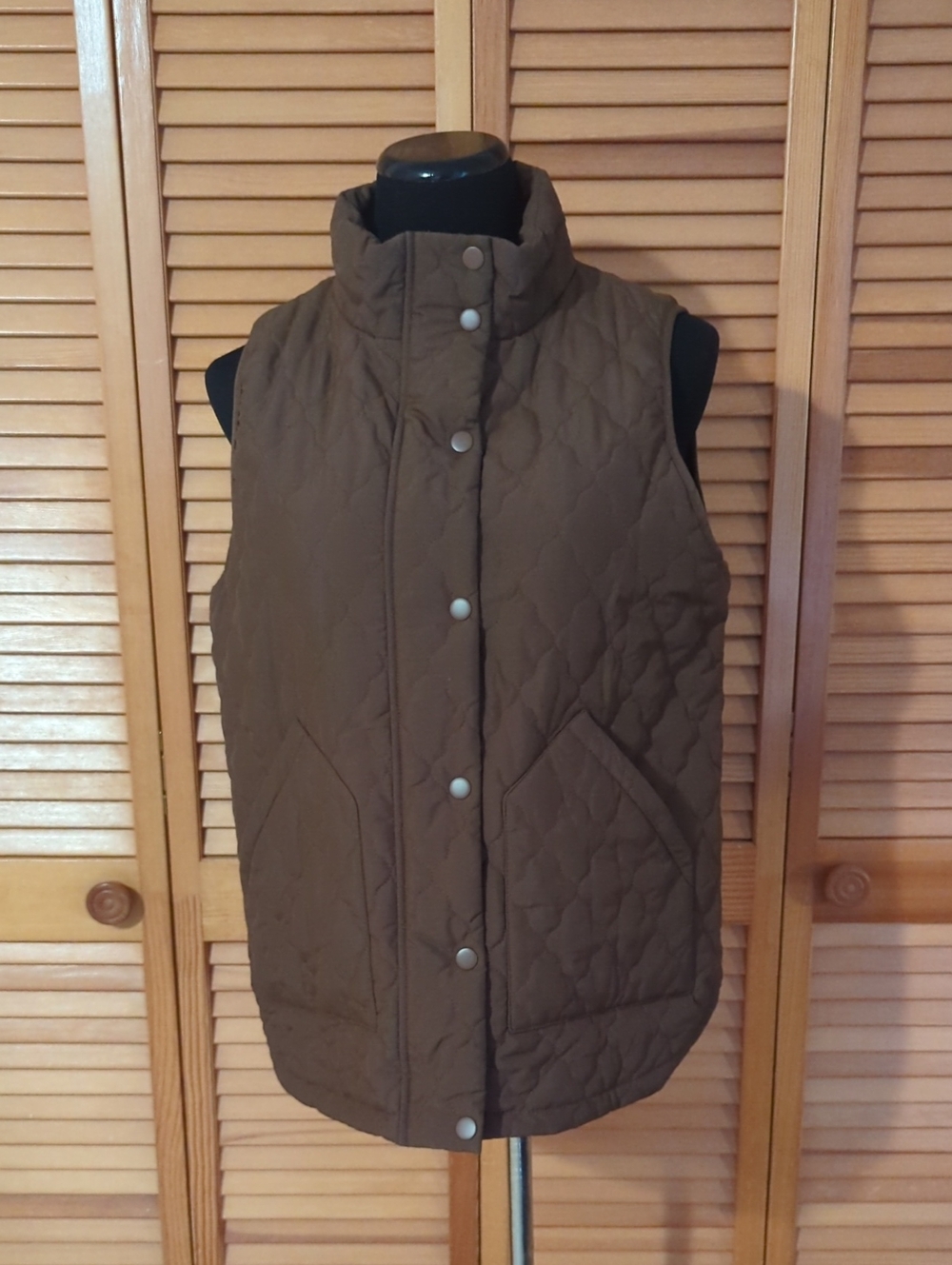 Evaless Brown Quilted Puffer Vest Sleeveless With Pockets Size Medium Fall Vest